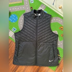 EUC Men’s Nike Aerolayer Vest